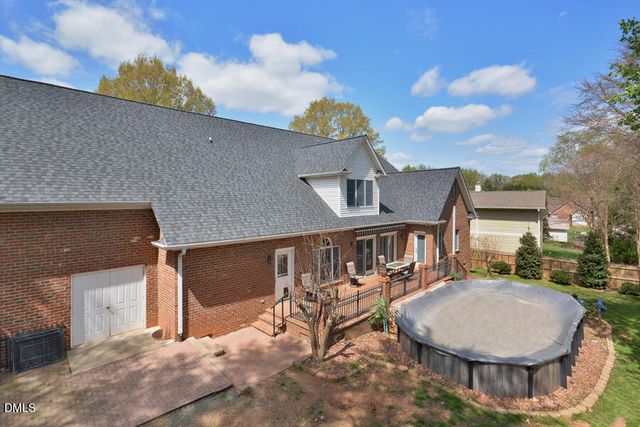 240 Coachlight Trail, Burlington, NC 27215