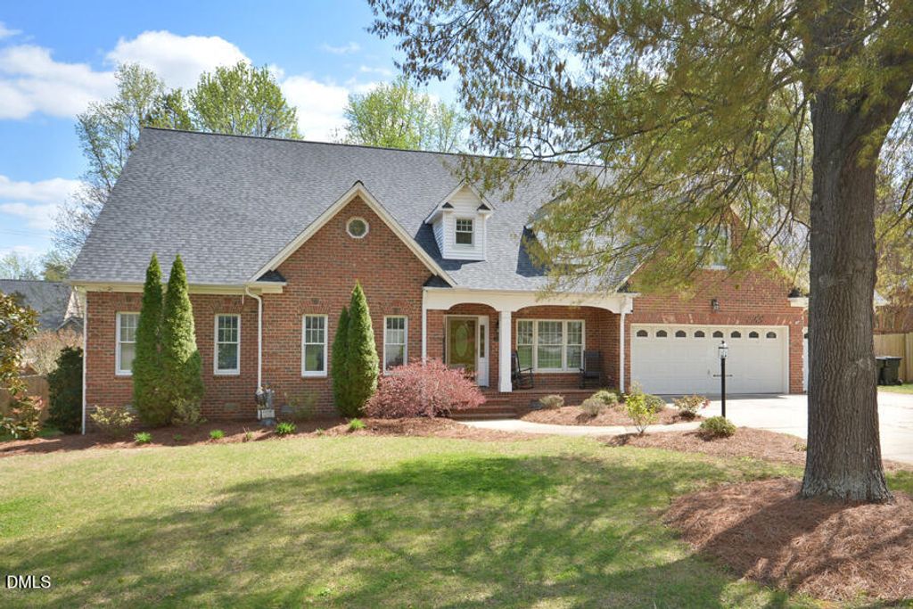 240 Coachlight Trail, Burlington, NC 27215