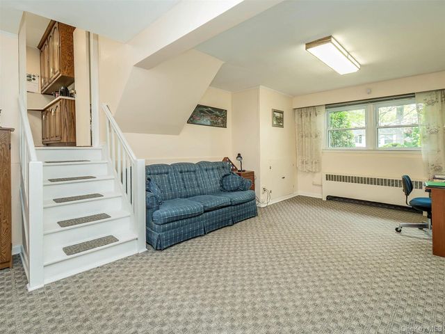 38 Pell Terrace, Garden City, NY 11530
