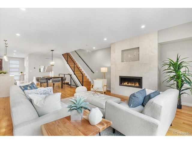 2930 S Lincoln St, Englewood, CO 80113