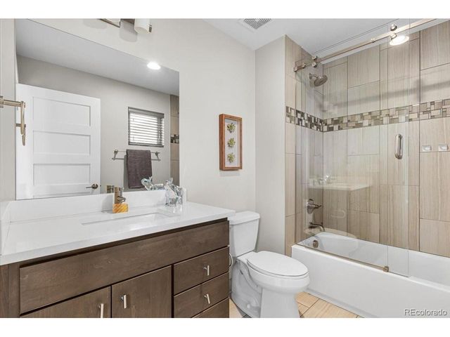 2930 S Lincoln St, Englewood, CO 80113