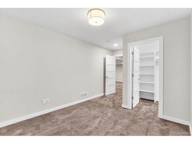 2930 S Lincoln St, Englewood, CO 80113