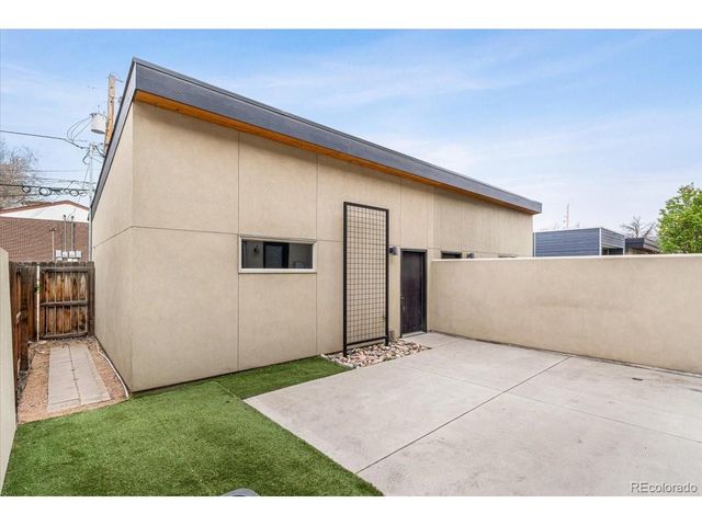 2930 S Lincoln St, Englewood, CO 80113