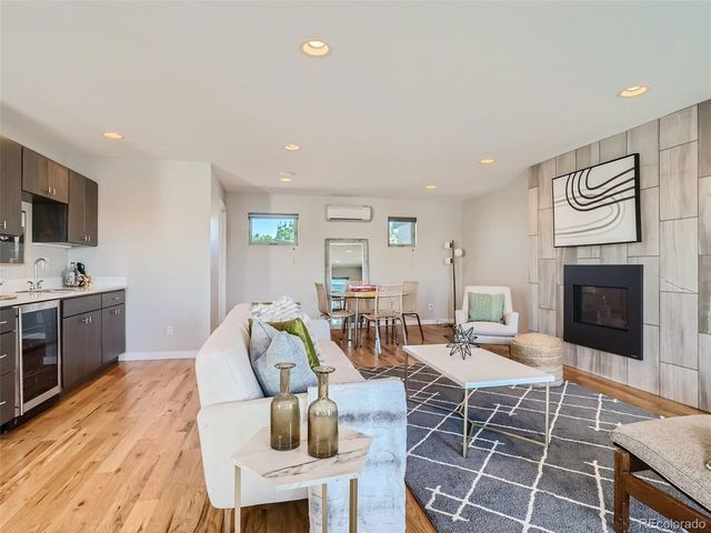 2930 S Lincoln St, Englewood, CO 80113