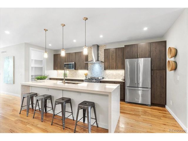 2930 S Lincoln St, Englewood, CO 80113