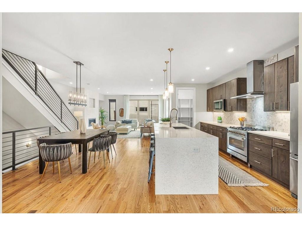 2930 S Lincoln St, Englewood, CO 80113