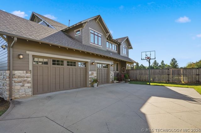 418 E 111th Street S, Jenks, OK 74037
