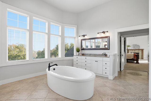 418 E 111th Street S, Jenks, OK 74037