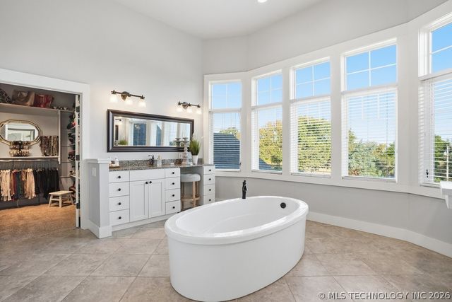418 E 111th Street S, Jenks, OK 74037