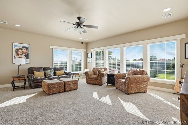 418 E 111th Street S, Jenks, OK 74037
