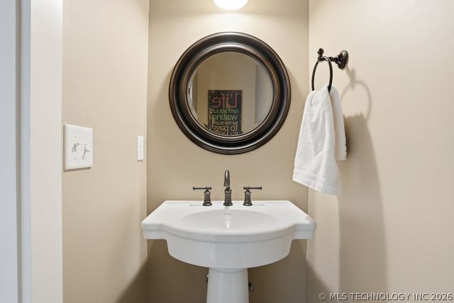 418 E 111th Street S, Jenks, OK 74037