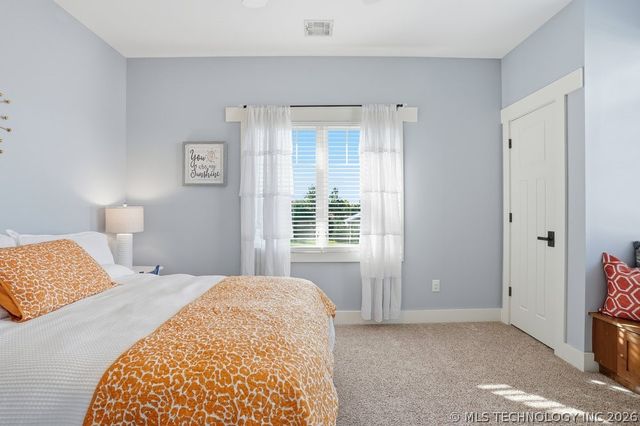 418 E 111th Street S, Jenks, OK 74037