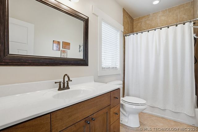 418 E 111th Street S, Jenks, OK 74037