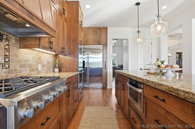 418 E 111th Street S, Jenks, OK 74037