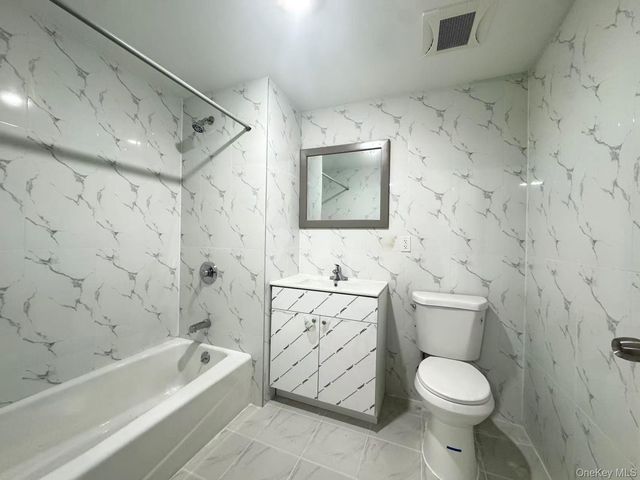70-40 45th Avenue 3c, Woodside, NY 11377