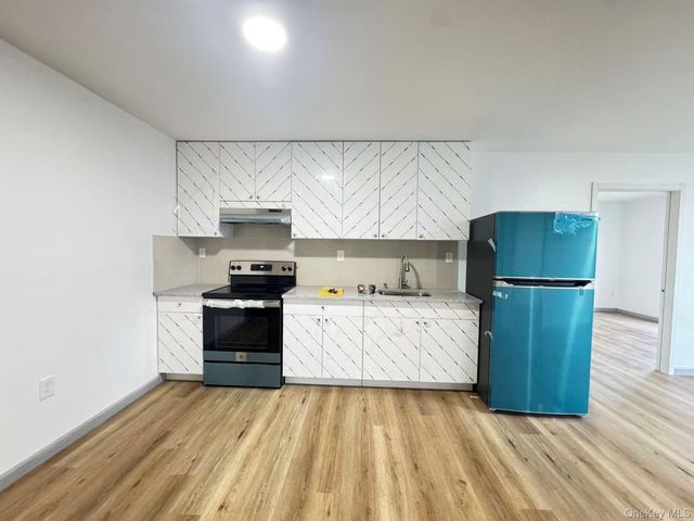 70-40 45th Avenue 3c, Woodside, NY 11377