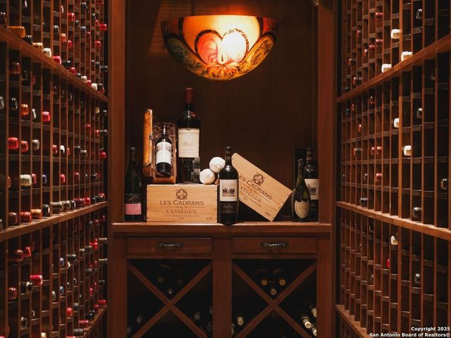 810 Garraty Hill, Terrell Hills, TX 78209