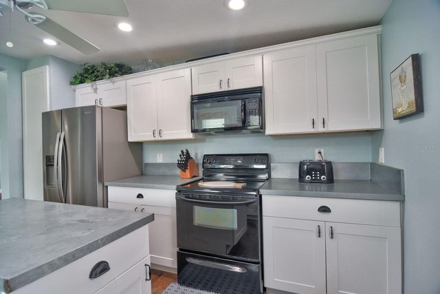 318 34TH STREET W, Bradenton, FL 34205