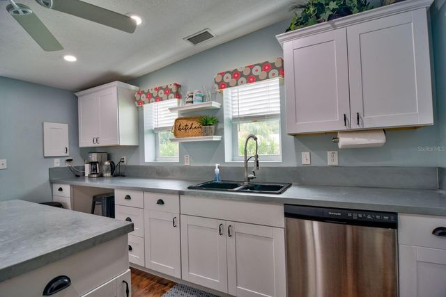 318 34TH STREET W, Bradenton, FL 34205