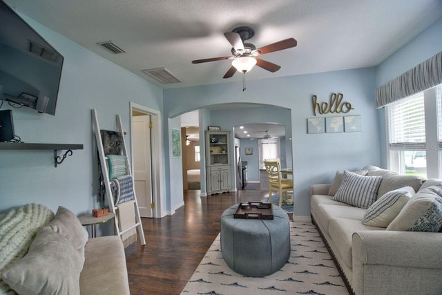 318 34TH STREET W, Bradenton, FL 34205