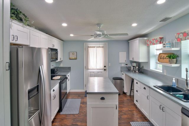 318 34TH STREET W, Bradenton, FL 34205