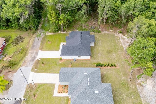 877 S PARKER Street, Starke, FL 32091