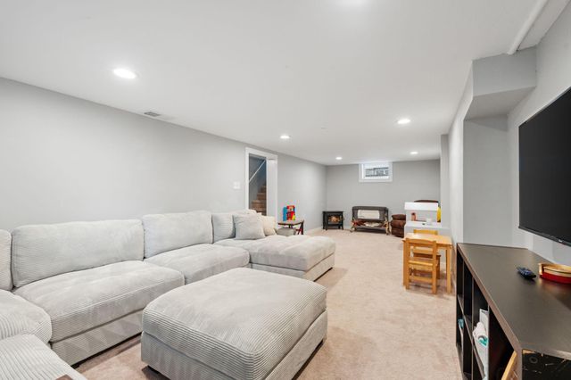 2825 Kentucky Avenue S, Saint Louis Park, MN 55426