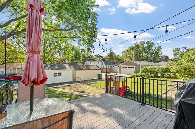 2825 Kentucky Avenue S, Saint Louis Park, MN 55426