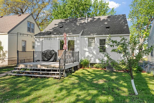 2825 Kentucky Avenue S, Saint Louis Park, MN 55426