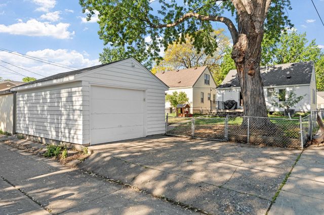 2825 Kentucky Avenue S, Saint Louis Park, MN 55426