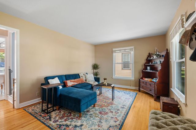 2825 Kentucky Avenue S, Saint Louis Park, MN 55426