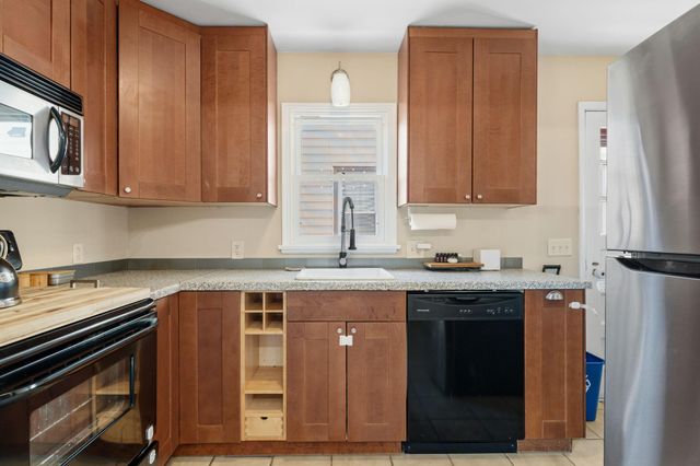 2825 Kentucky Avenue S, Saint Louis Park, MN 55426