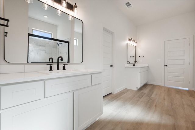 2912 Sunflower Avenue, Wolfforth, TX 79382