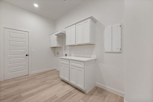 2912 Sunflower Avenue, Wolfforth, TX 79382