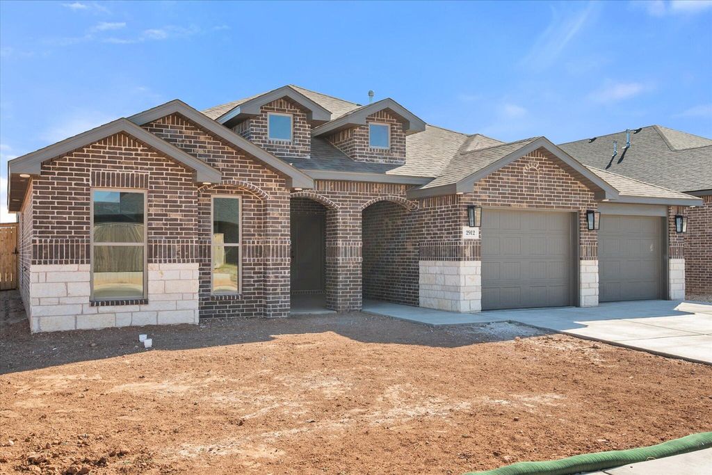 2912 Sunflower Avenue, Wolfforth, TX 79382