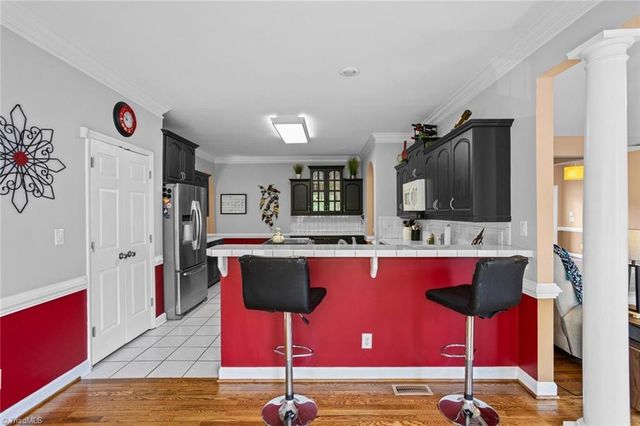 290 Greenturf Drive, Winston-salem, NC 27107