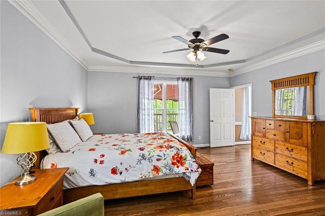 290 Greenturf Drive, Winston-salem, NC 27107