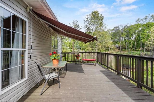 290 Greenturf Drive, Winston-salem, NC 27107