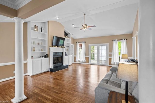 290 Greenturf Drive, Winston-salem, NC 27107