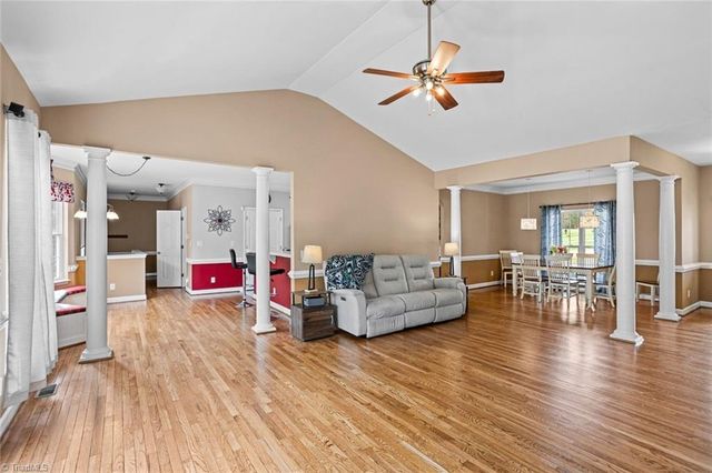 290 Greenturf Drive, Winston-salem, NC 27107