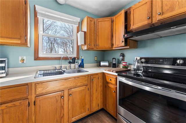 56 Warwick Street, East Providence, RI 02914