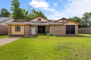 8518 Barrybrook Lane, La Porte, TX 77571