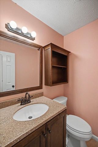 901 Woodglen Court, Lexington, KY 40515