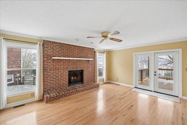 901 Woodglen Court, Lexington, KY 40515