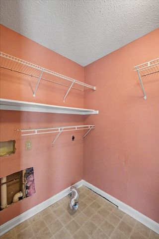 901 Woodglen Court, Lexington, KY 40515