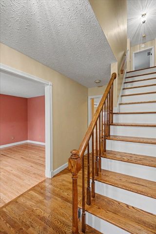 901 Woodglen Court, Lexington, KY 40515