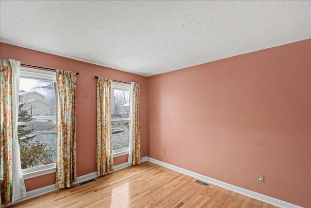 901 Woodglen Court, Lexington, KY 40515