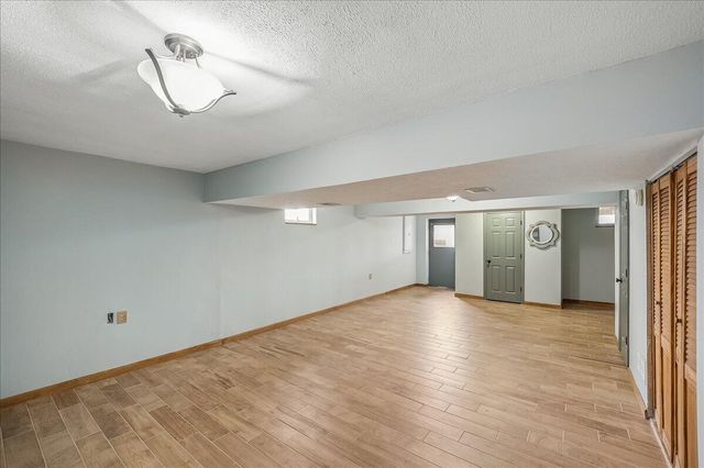 901 Woodglen Court, Lexington, KY 40515