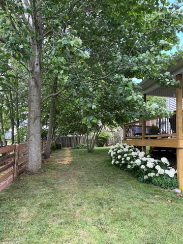 901 Woodglen Court, Lexington, KY 40515