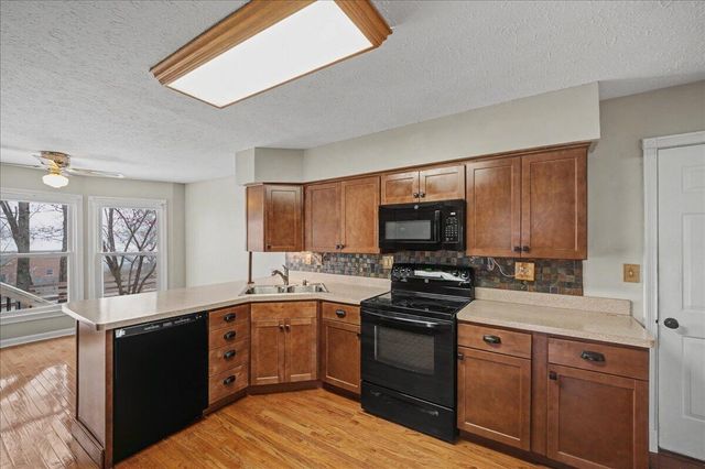 901 Woodglen Court, Lexington, KY 40515